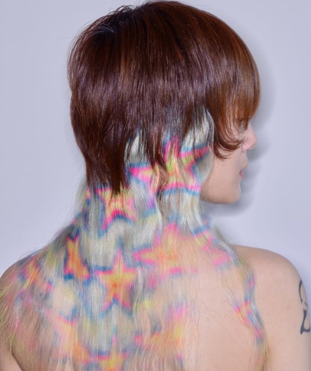 假髮藝術家Tomihiro Kono以Session Hairstylist的身份,展開髮型藝術家的職業生涯