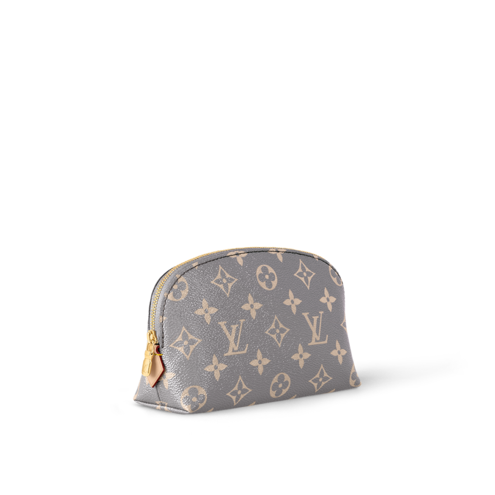 梳洗袋以Monogram Trianon塗層帆布製作。