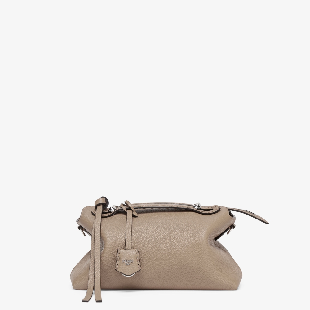 By The Way Selleria鴿灰色。