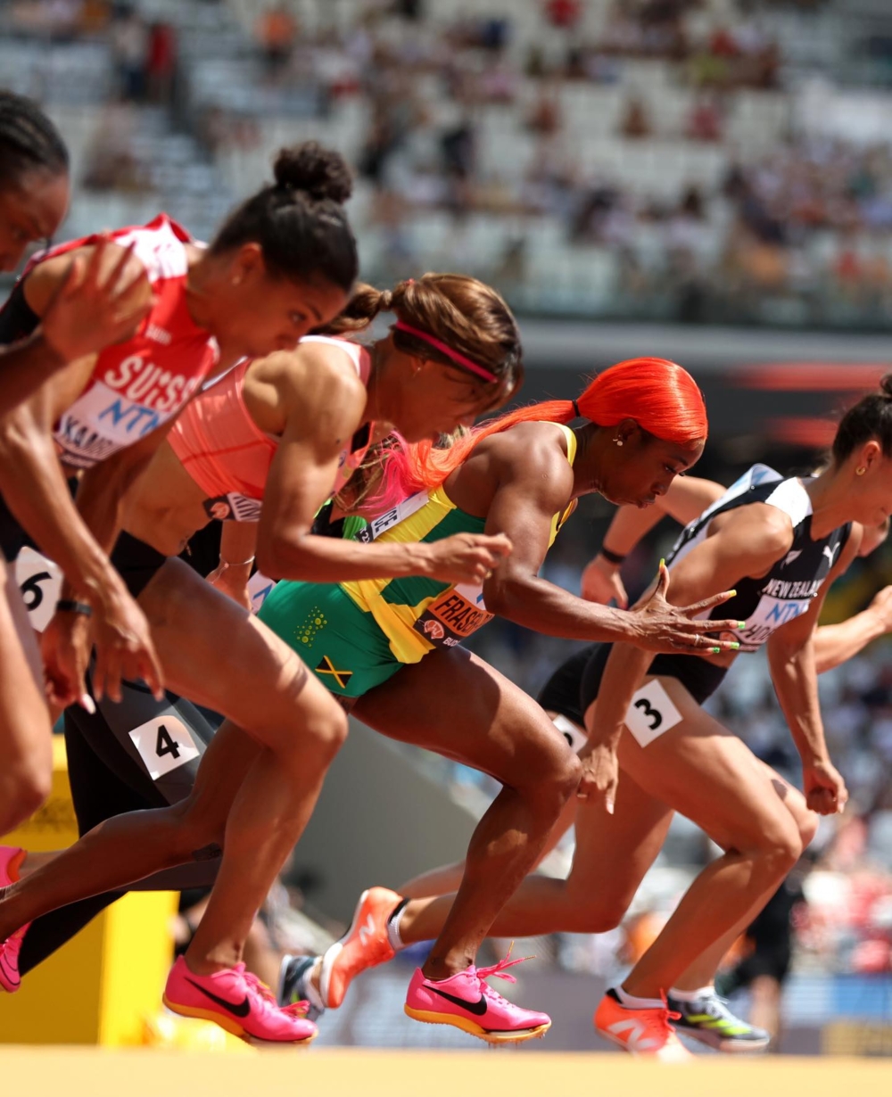 37 歲的牙買加短跑傳奇 Shelly-Ann換上火焰橘髮色