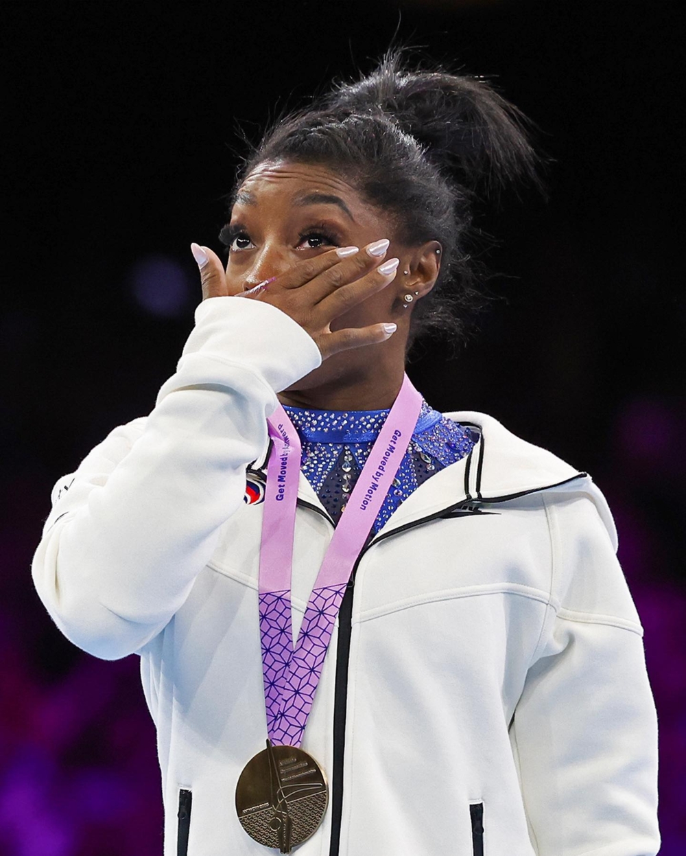 Simone Biles經歷低潮後回歸世界錦標賽