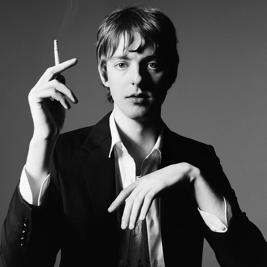 CELINE創意總監Hedi Slimane邀他在2023年秋冬時裝秀的秀後派對上擔任DJ