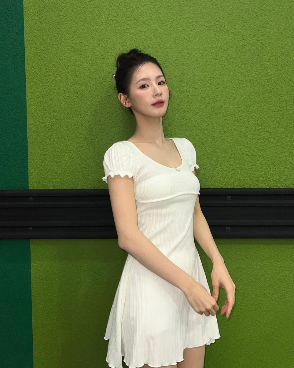 修身小洋裝很甜美