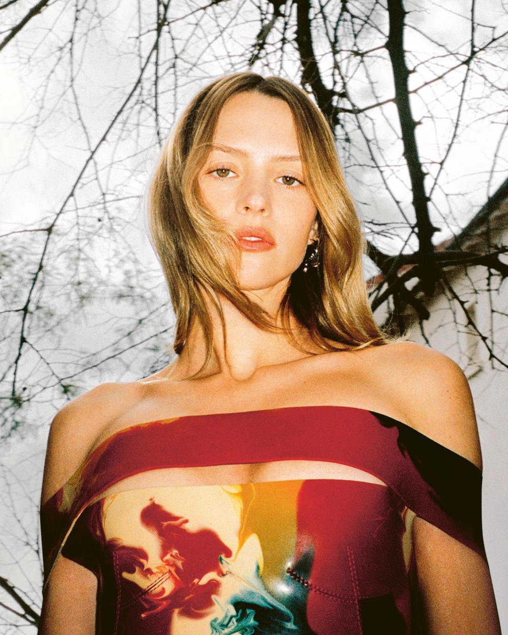 Angèle在出道前，曾在餐廳駐唱累積豐富的表演經驗