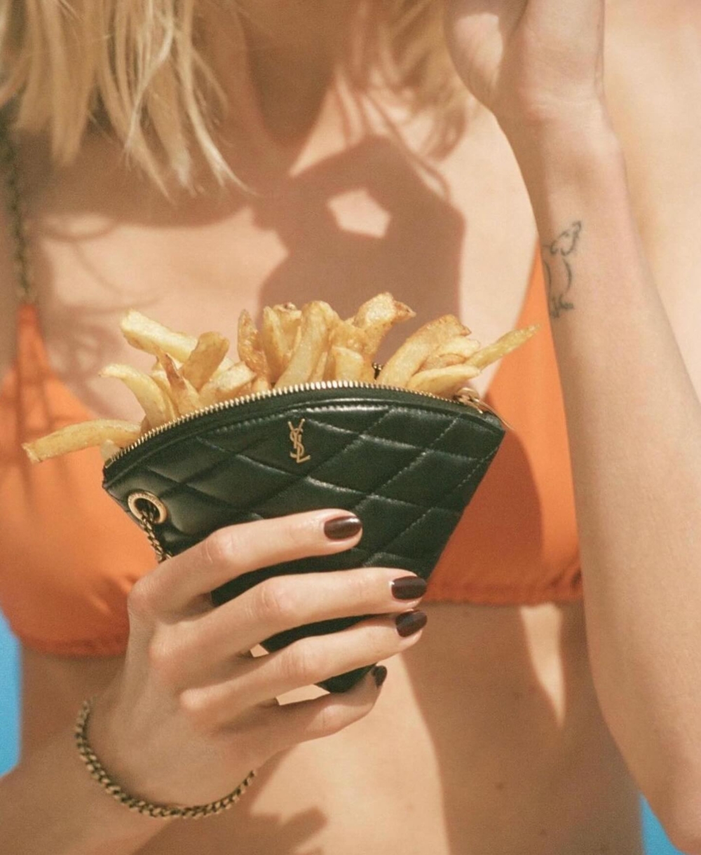 SADE三角形小羊皮零錢包