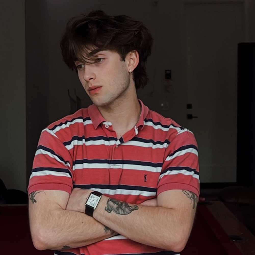 Johnny翻唱Justin Bieber的「Mistletoe」,僅僅一個月就有超過10萬觀看數