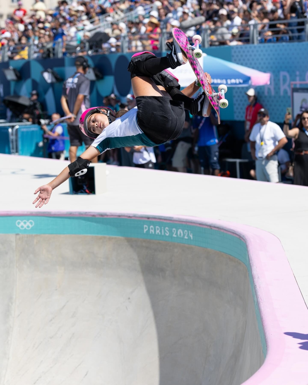 14歲少女稱霸女子滑板公園賽