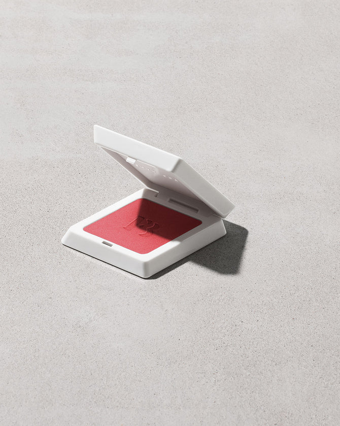 FENTY BEAUTY推出全新的FENTY CHEEKS SUEDE POWDER BLUSH