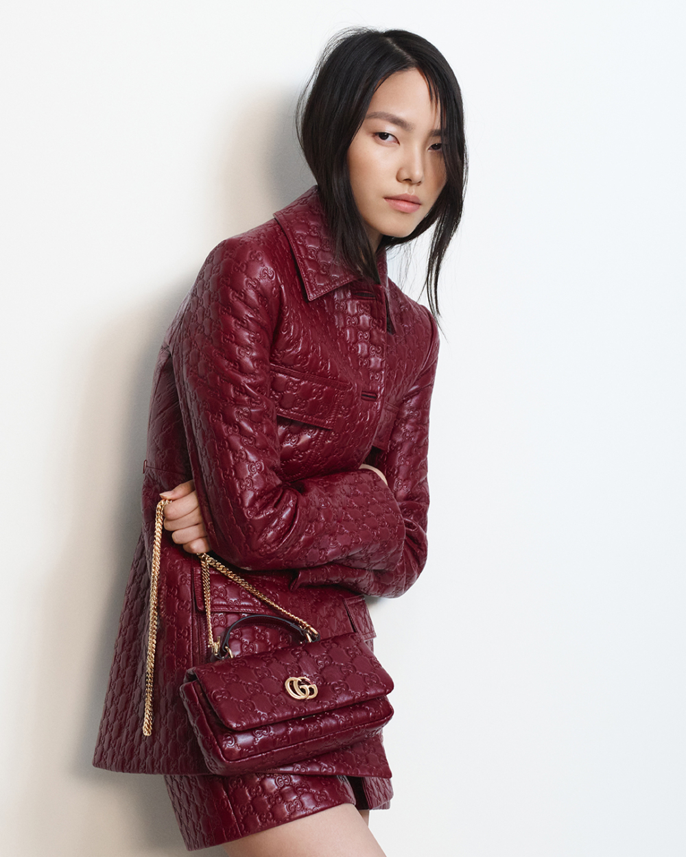 壓紋GG Logo讓手袋更時髦