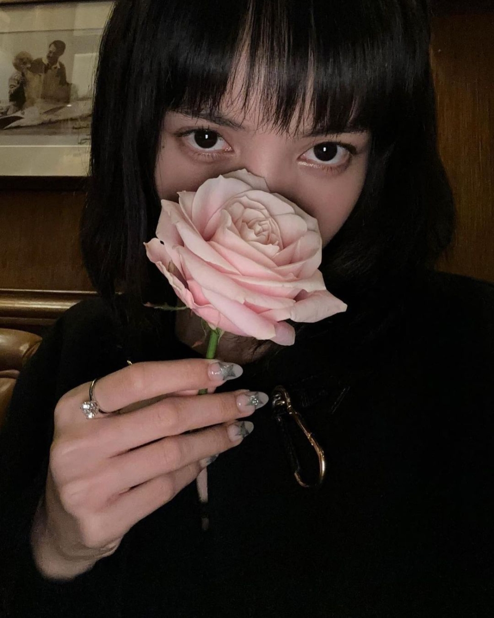 Lisa的日常美甲也交給Park Eun-kyung
