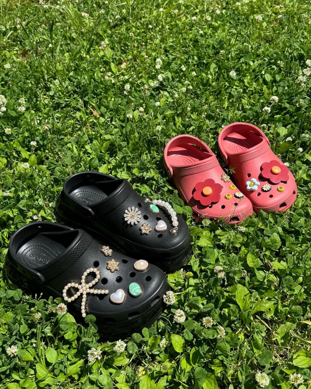 Crocs搭上這幾年的「醜鞋」熱潮