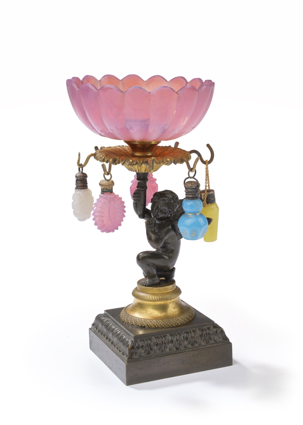 戒指座_法國貝西(Bercy)水晶廠,1815—1830 年_裝飾藝術博物館