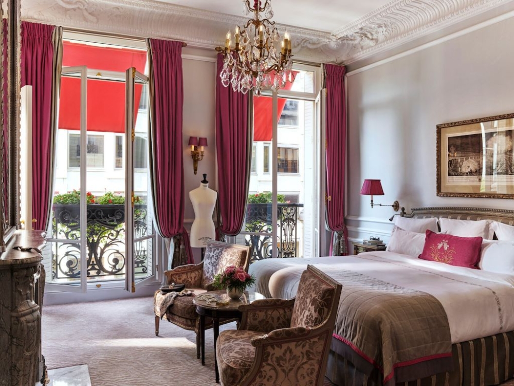 Dior和Hôtel Plaza Athénée進行了聯名設計