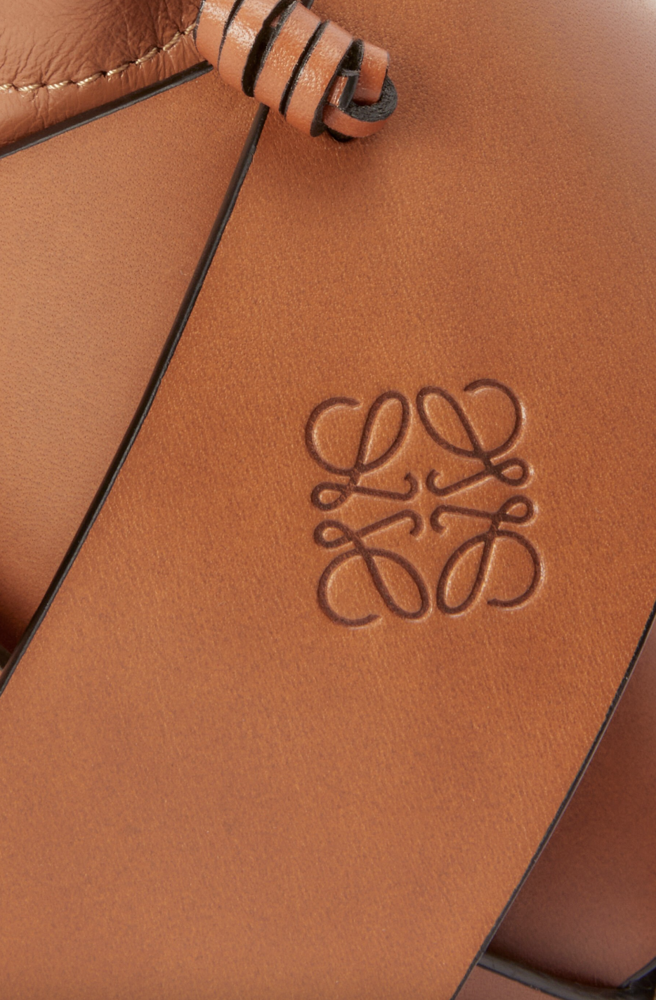 LOEWE × 松本破風藝術家合作系列手袋2:LOEWE Interlaced pocket in calfskin