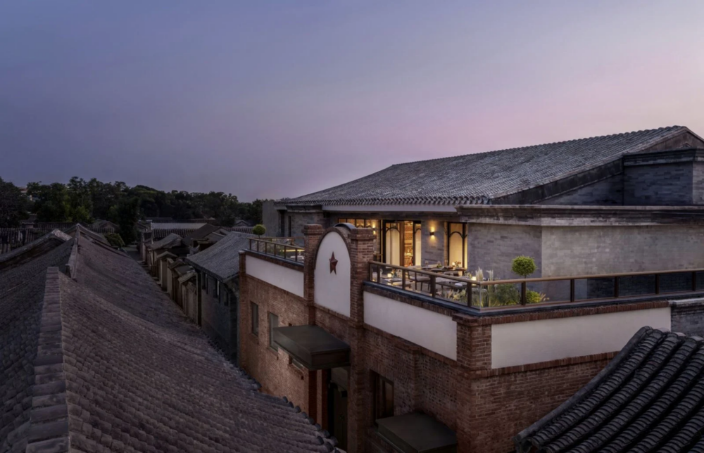 感受濃厚的中式建築美學。