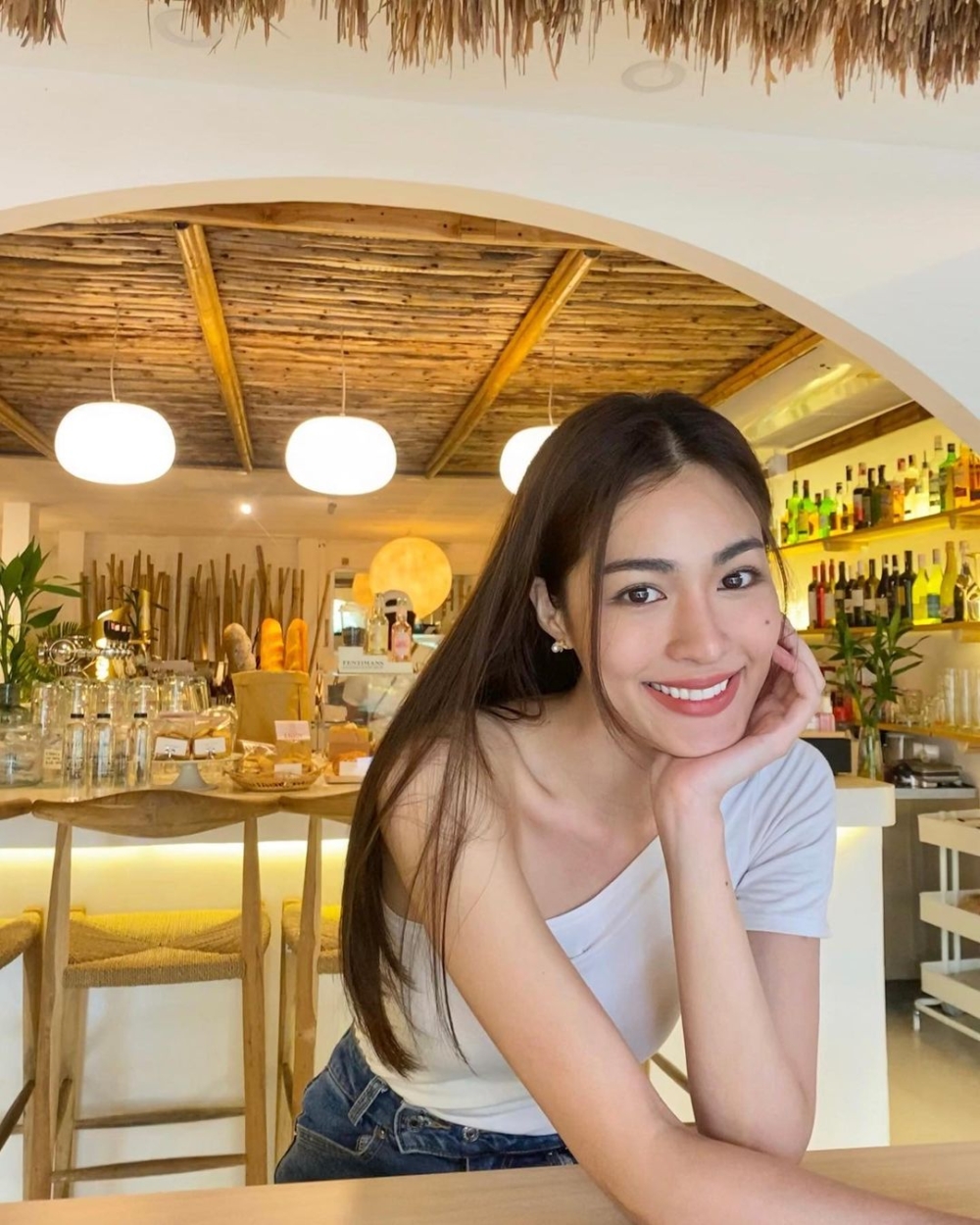 鄺玲玲有一個有趣的暱稱「叉燒姐」