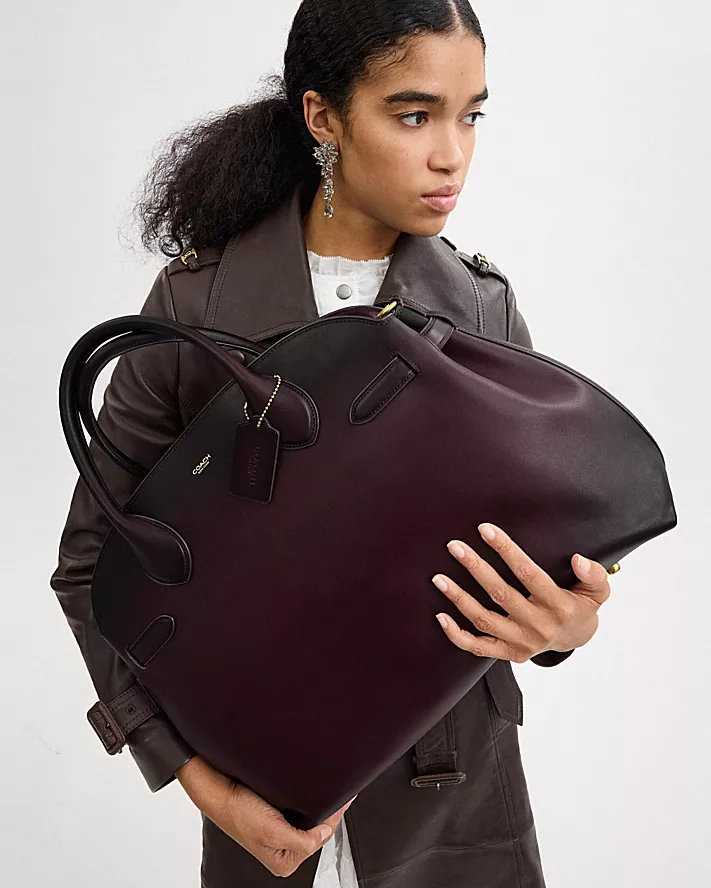 Empire Carryall背上身率性又時髦