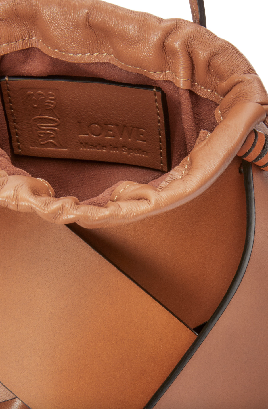 LOEWE × 松本破風藝術家合作系列手袋2:LOEWE Interlaced pocket in calfskin