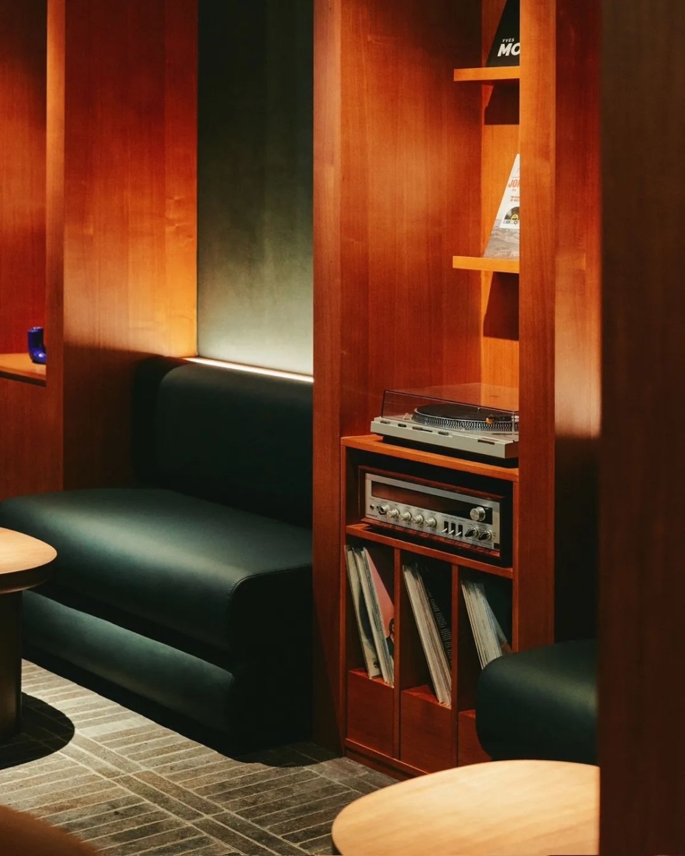 屋內保留了整個房子的特色，讓人彷彿時光倒流到1960年代