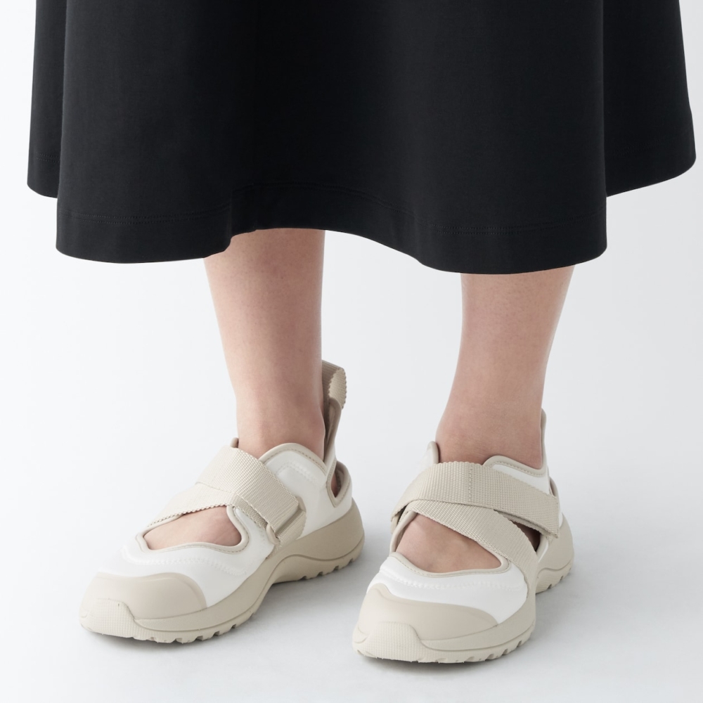 復古Mary Jane鞋推薦 2. MUJI