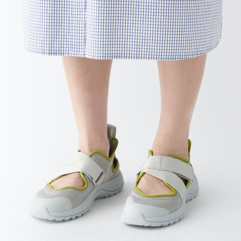 復古Mary Jane鞋推薦 2. MUJI