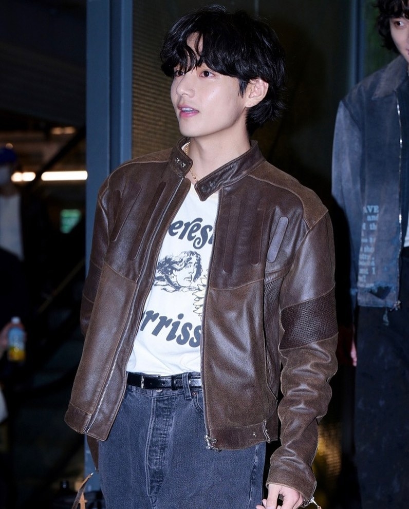 BTS V都曾上身Juntae Kim設計的棕色復古皮衣