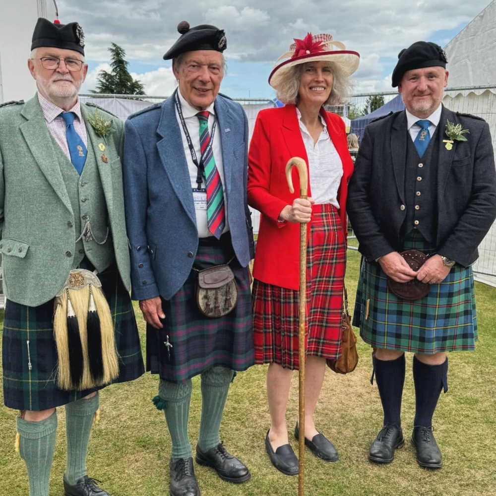 再度成為男人的Samantha仍不想放棄自己的女性特質