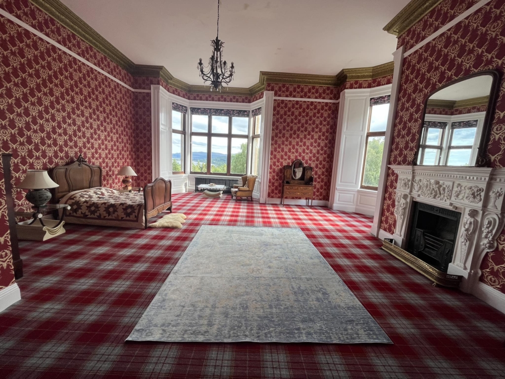 Samantha希望自己能住在浪漫而女性化的地方,成為自己童話故事中的公主