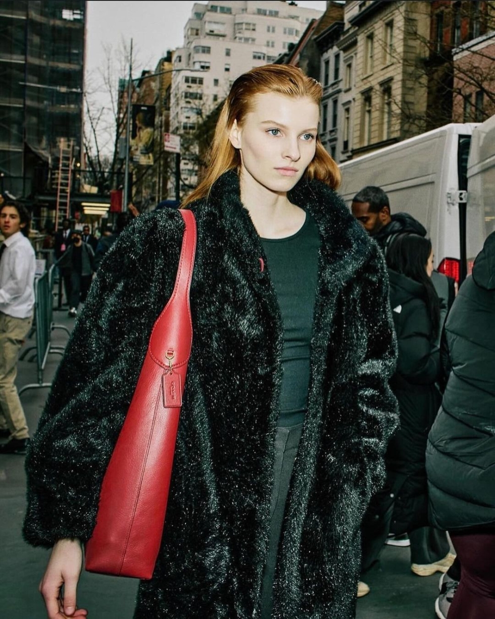 2013年Coach請來前LOEWE創意總監Stuart Vevers來改造品牌