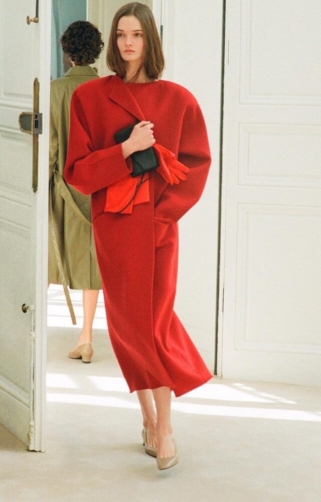 The Row憑藉著無懈可擊的質感與剪裁已成為低調極簡時尚的代名詞