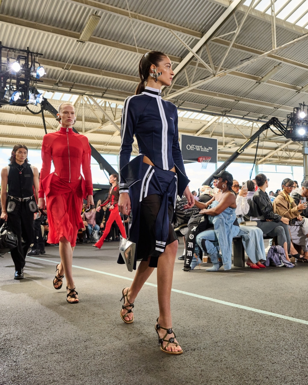 Off-White 2025 春夏系列