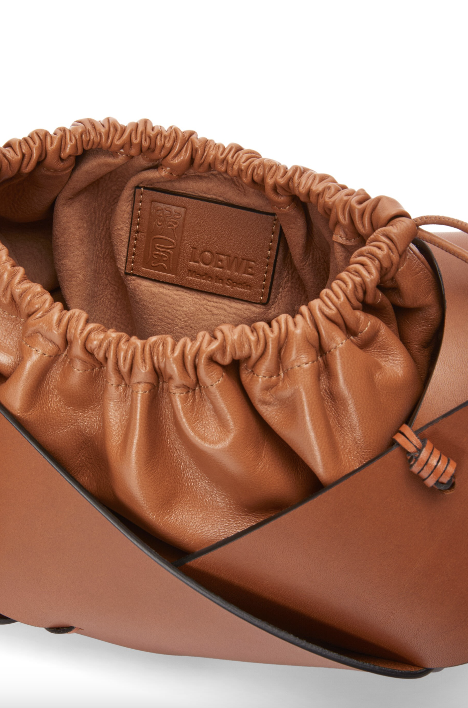 LOEWE × 松本破風藝術家合作系列手袋1:LOEWE Interlaced hobo bag in calfskin