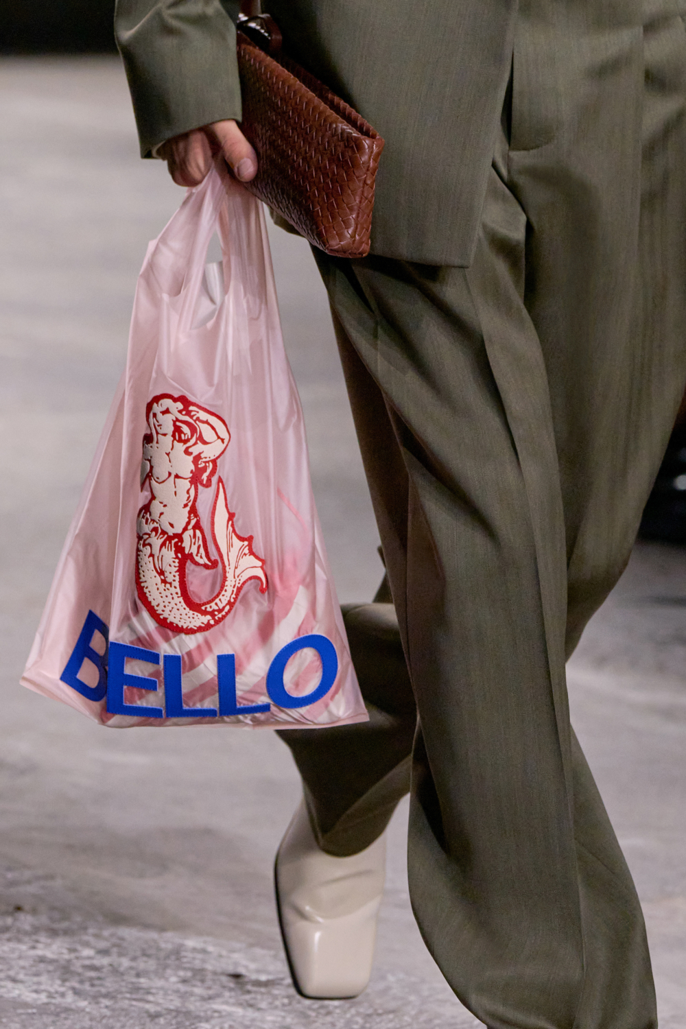 「塑膠袋」也提上秀場