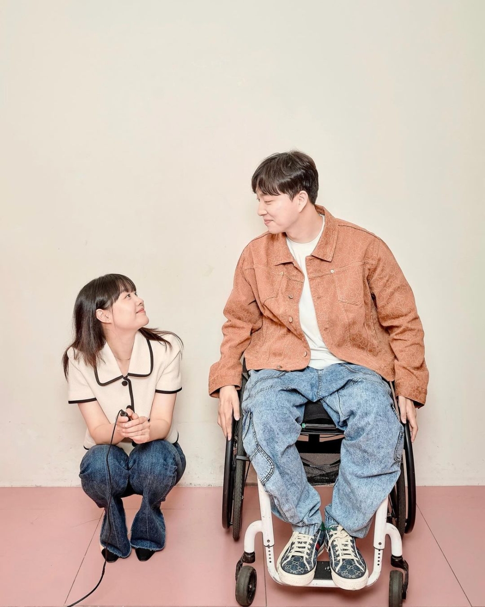 宋枝恩大方公開朴偉的身份