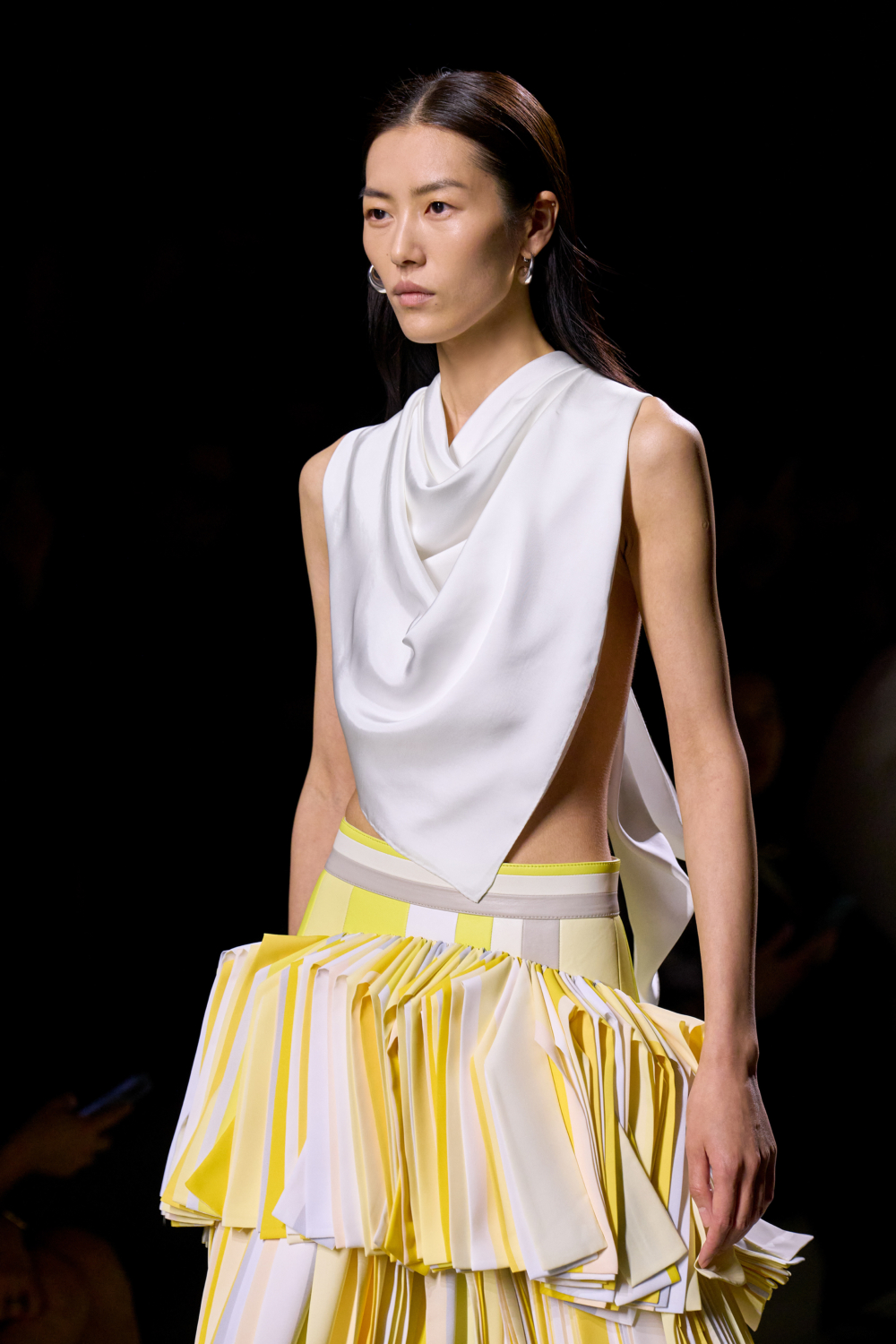 色塊拼接的皺褶半身裙