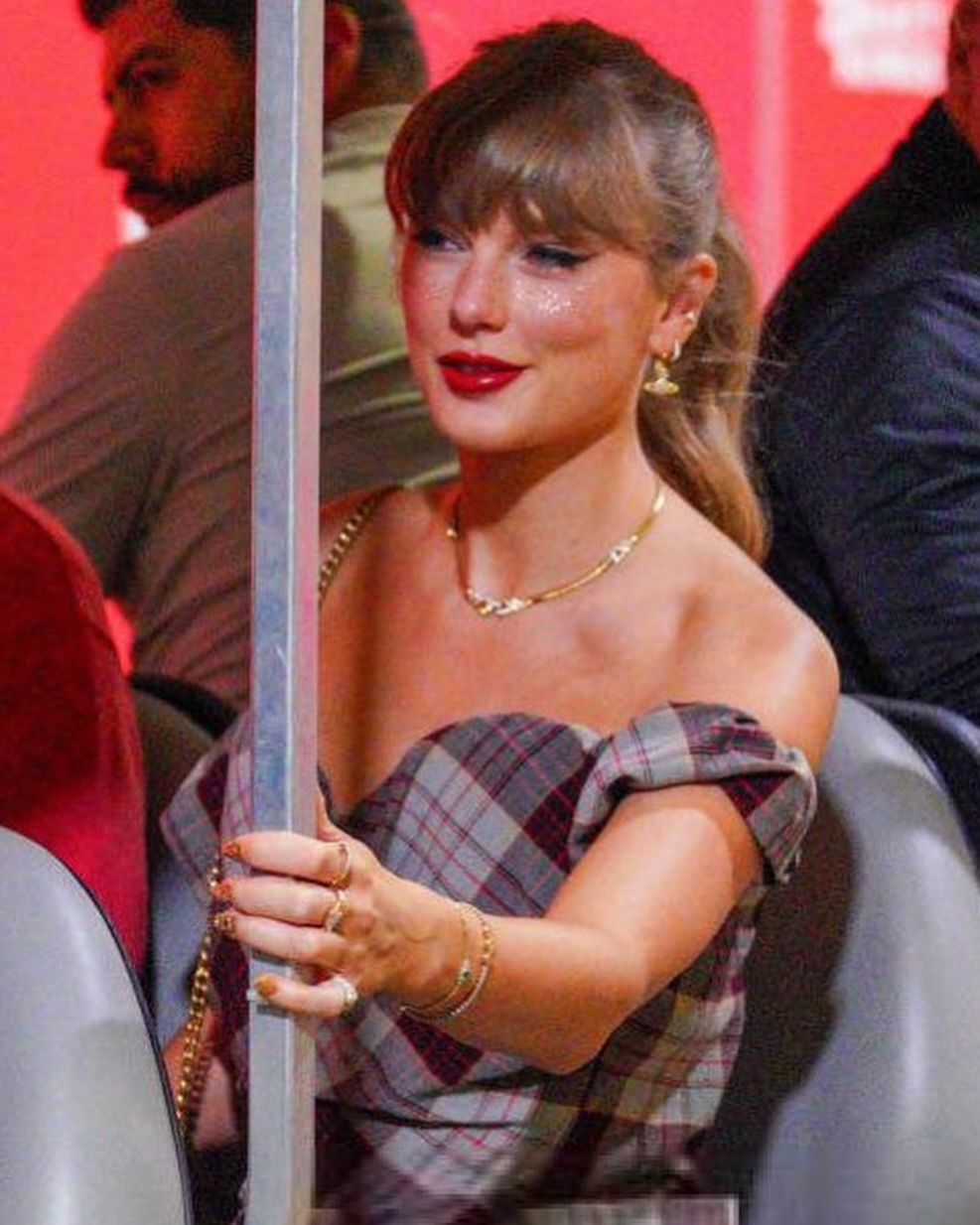 Taylor Swift這回的妝容也充滿小巧思