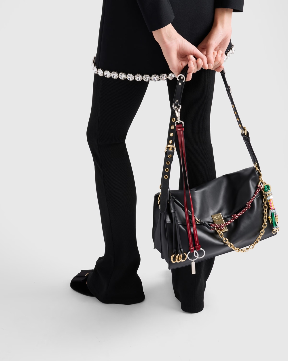 大容量拿來當作辦公時髦手袋也相當合適。