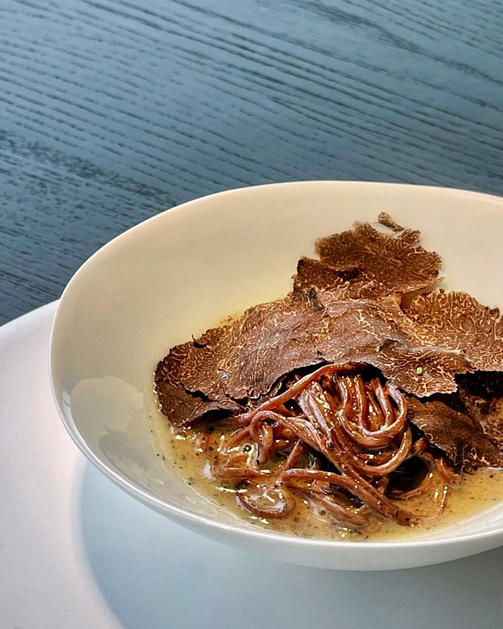 招牌菜「橡果麵配黑松露」