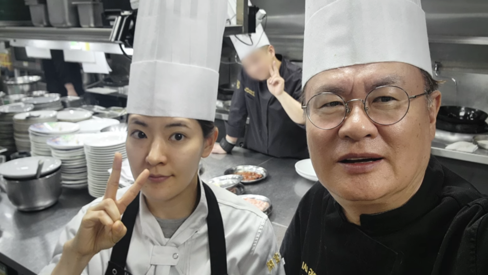 她也是「白湯匙」主廚呂敬來的徒弟