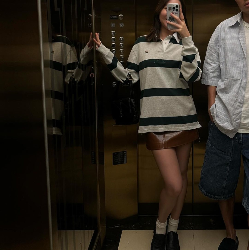 如果你喜歡稍微帥氣的風格，不妨嘗試將Polo Shirt與皮革單品結合