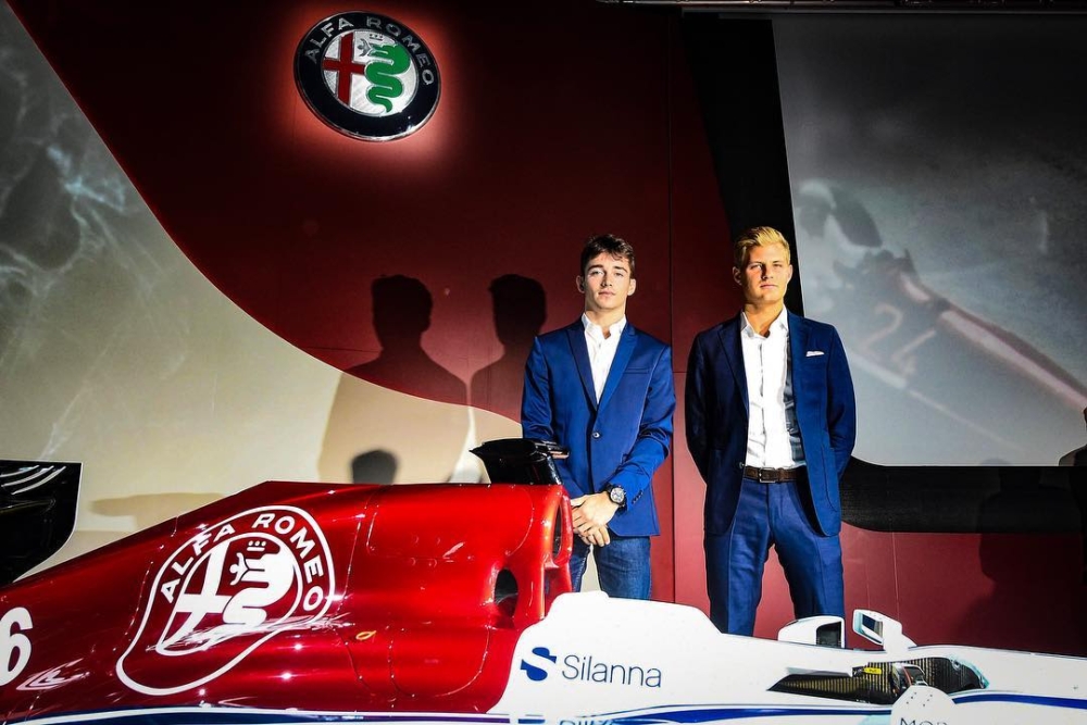 Leclerc和F1的Alfa Romeo Sauber車隊簽約,正式加入F1殿堂