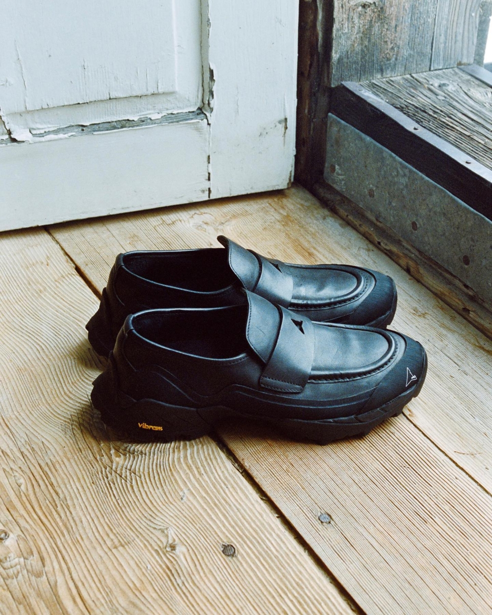 ROA Hiking以極簡又有設計感的外型和義大利傳統精緻製造工藝聞名