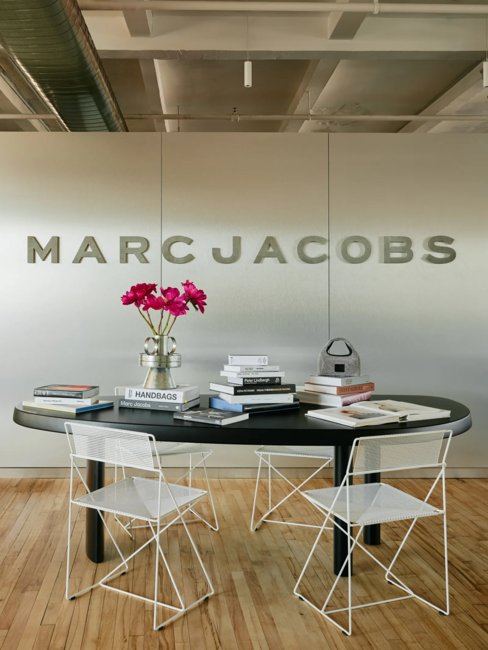 邀請Faber/Hughes計工作室設計。