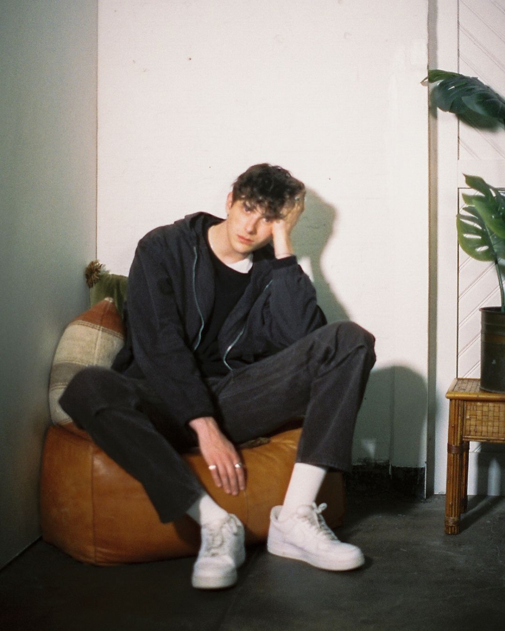 JVKE還和Charlie Puth等音樂家合作歌曲