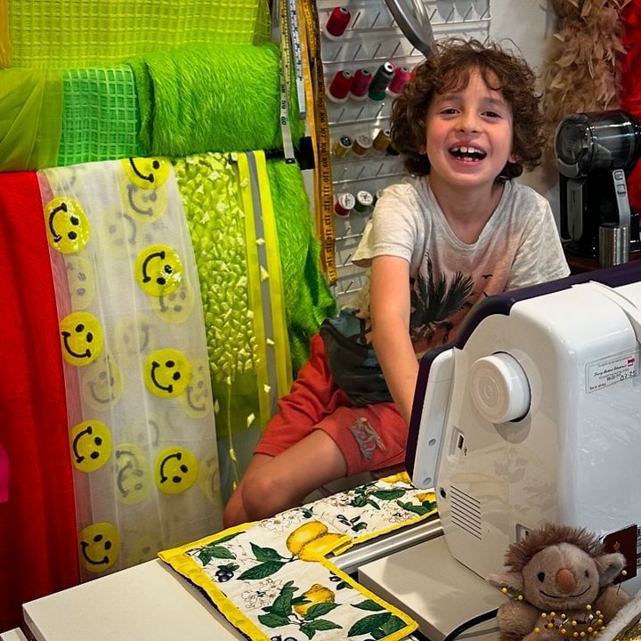 比起迪士尼樂園,Max更想去逛布料店