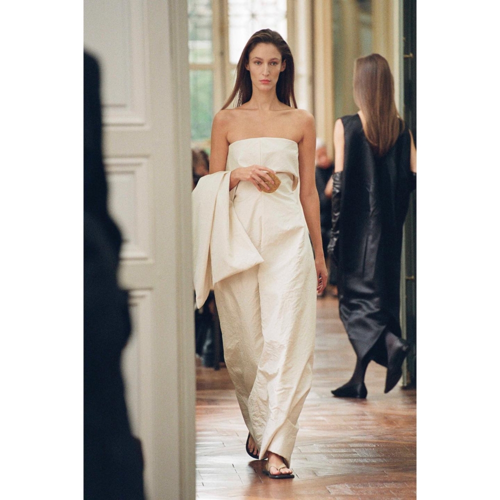 低調奢華的品牌The Row也悄然崛起