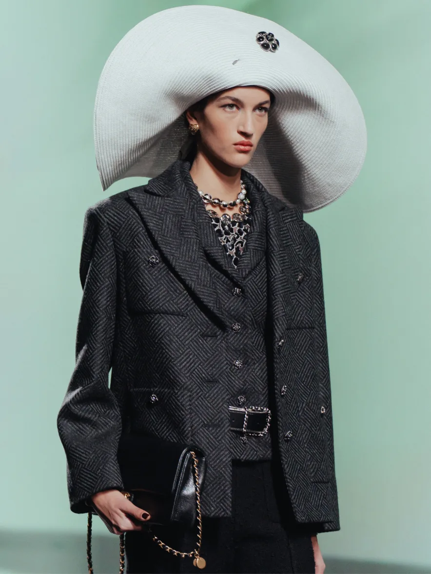 長方形的輪廓卻又不失精緻感。