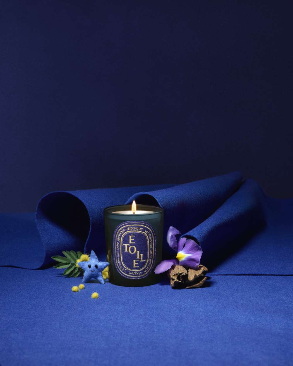 限定版經典蠟燭Étoile（星星）：玫瑰香調、檀香、含羞草、鳶尾
