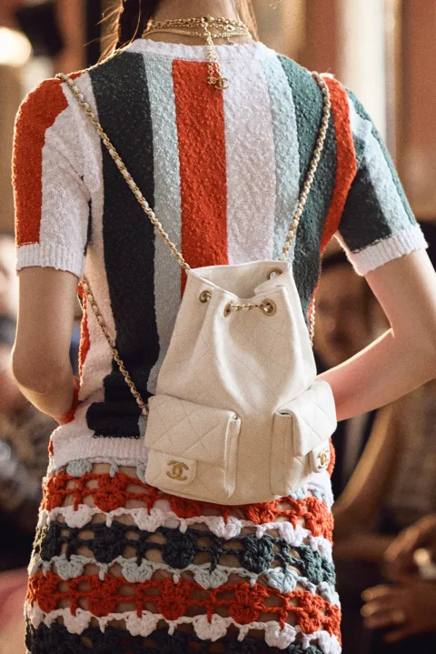 CHANEL 2024/25 Cruise度假系列。