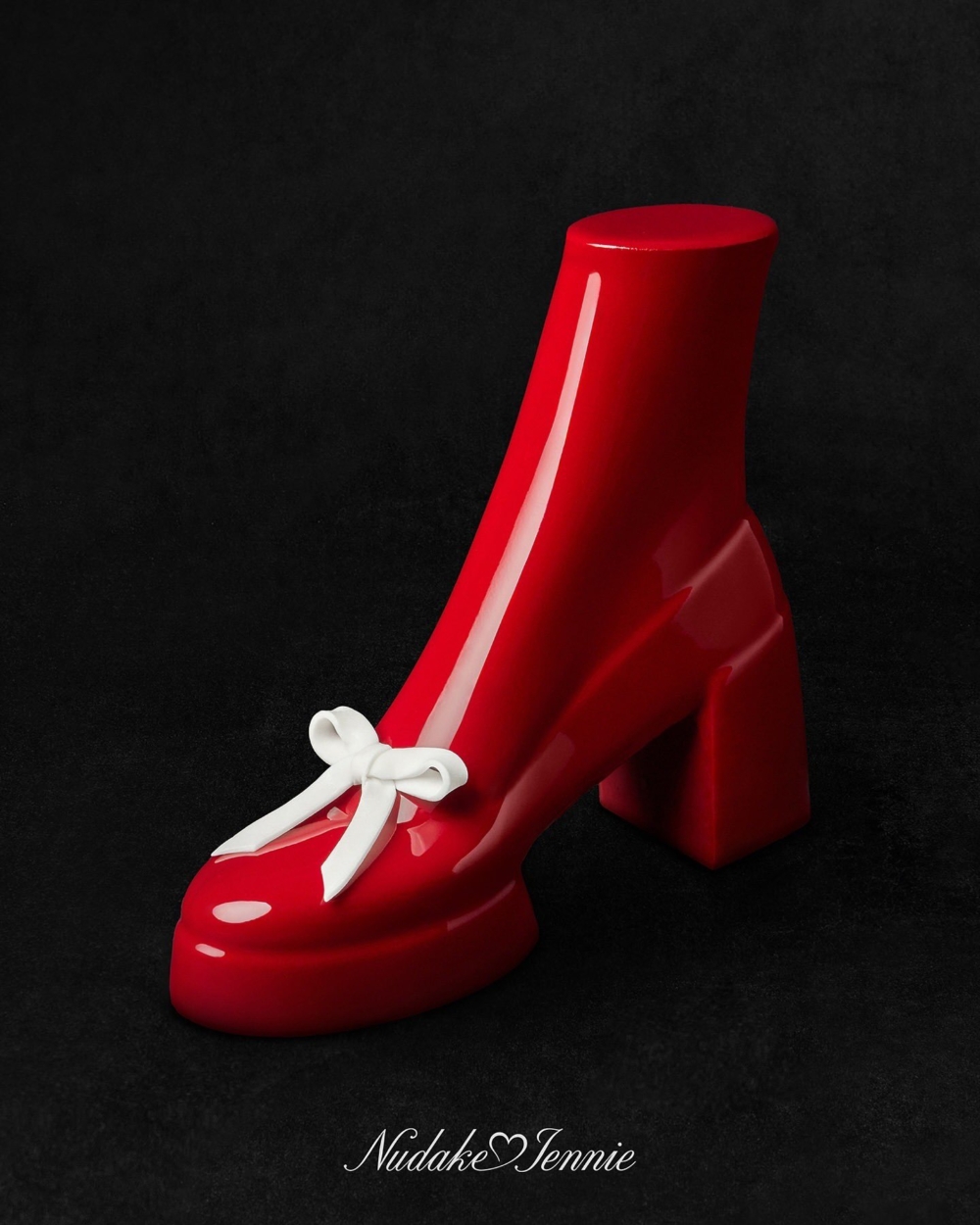 榛果巧克力口味的高跟鞋舒芙蕾蛋糕「Rouge Heel」
